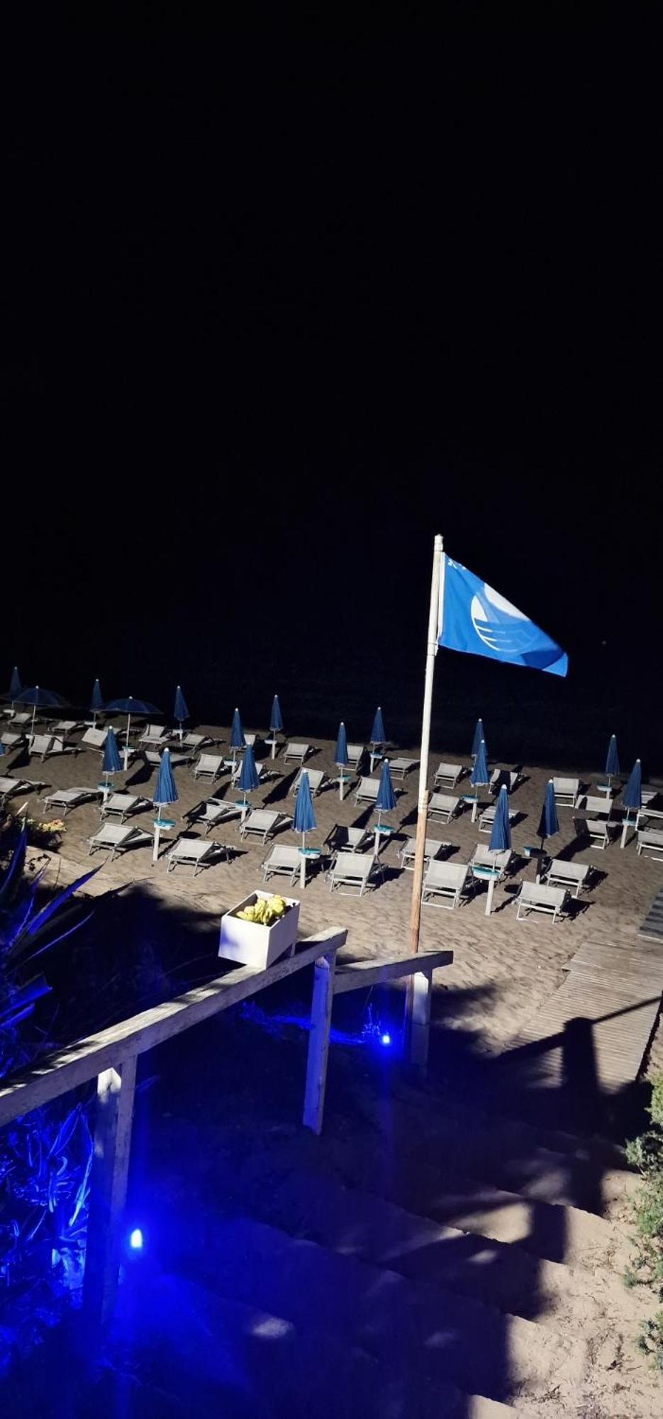 Hotel Caraibisiaco Sul Mare San Pietro in Bevagna Exteriör bild