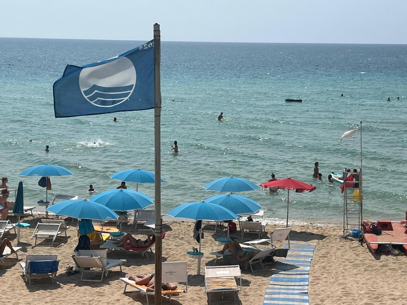 Hotel Caraibisiaco Sul Mare San Pietro in Bevagna Exteriör bild