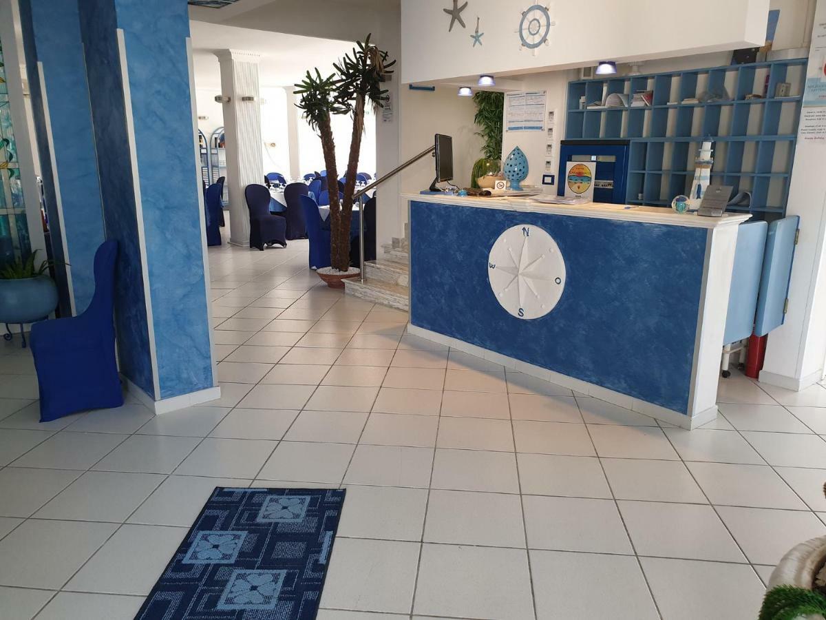 Hotel Caraibisiaco Sul Mare San Pietro in Bevagna Exteriör bild